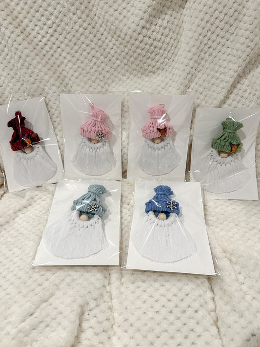 Christmas Gnome w/ AK Daisy Chain 2025